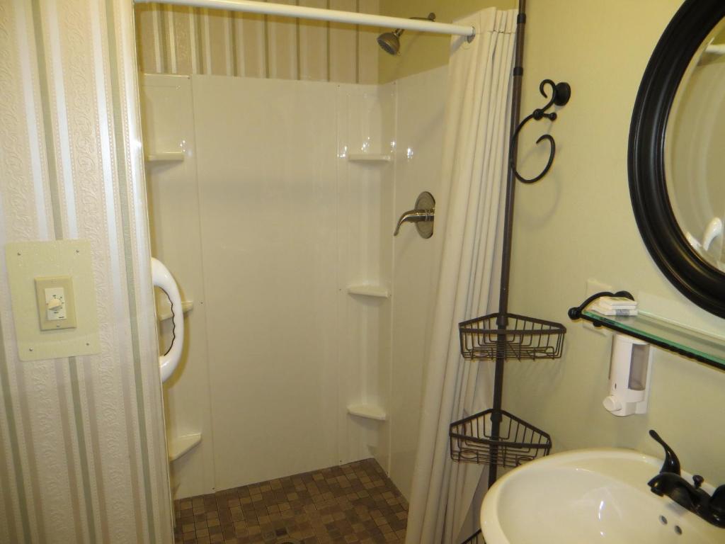Cool Springs Inn ミシガンシティ 部屋 写真
